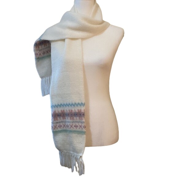 Vintage Hansen Scarf Knit Fringe Hem White Soft Cozy Fair Isle Printed Pastel - Picture 2 of 10